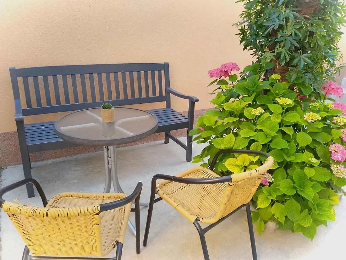 Apartment In Baska - Insel Krk 42193  באסקה